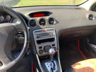 Марка и или  модель: PEUGEOT 308 Год выпуска: 2010 Идентификационный номер  VIN : Z8T4C5FWFAM002604 Номер шасси  рамы :    Номер кузова  кабины : Z8T4C5FWFAM002604 Цвет кузова  кабины : СЕРЫЙ Номер двигателя:   Рабочий объем  см³ : 1600 Мощность  кВт/л.с. : 88/120.0 Экологический класс: ЧЕТВЁРТЫЙ