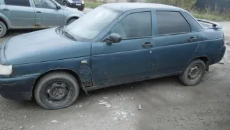 ВАЗ 21101 ЛАДА 110 2006 Автомобиль "ВАЗ 21101 ЛАДА 110", VIN XTA21101061000785, ГРЗ: М841ТУ35, 2006 г.в., темно-зеленого цвета, 1 штука. Повреждения: коррозия по всему кузову, колеса спущены, отсутствуют коврик у переднего пассажирского сиденья, магнитола, значок на руле. Имущество бывшее в…