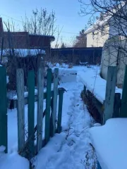 Дом 69,2 кв.м, участок 893 кв.м, Иркутская область Жилой дом с земельным участком площадью 69,2 кв. м, 2 этажа, адрес: Российская Федерация, Иркутская область, Иркутский район, 600 м южнее с. Смоленщина, садоводческое некоммерческое товарищество "Нива-1", ул. Железнодорожная, кадастровый номер…