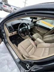 Honda Accord 2003 года, 190 лс, 249179 км, АКПП. Легковой автомобиль находится на ходу. Аккумулятор разряжен, зарядка аккумулятора не дала результатов. Колеса спущены. Автомобиль не товарного вида. Требуется текущий ремонт автомобиля: не стабильная работа двигателя внутреннего сгорания, неисправен…