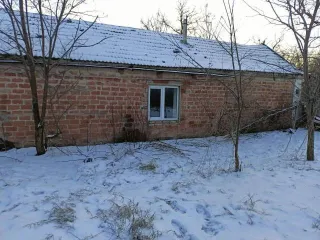 Дом 45,6 кв.м. и земельный участок 2300 кв.м., Ставропольский край, р-н Труновский, с Подлесное, ул Октябрьская, дом 103. Земельный участок, площадь 2300 кв.м., кадастровый (условный) номер: 26:05:010509:3, вид собственности: индивидуальная, и Здание, площадь 45.6 кв.м., назначение: Жилое…