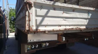 ГАЗ 3302, 2004 легковой автомобиль, марка: ГАЗ, модель: 3302, год изготовления: 2004, цвет: серебристый серо-зеленый, VIN: ХТН33020042016199, г/н: М425МС30. Особенности тех. состояния: коррозия по всему кузову, отсутствует навесное оборудование двигателя, двигатель разукомплектован, отсутствуют…