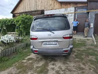 Hyundai Starex 2004. Автомобиль марки Hyundai модель Starex 2004 г.в. VIN-номер KMHWP81HP4U610692. С имуществом можно познакомиться по месту его нахождения по предварительной записи у организатора торгов по адресу: ул. Солнечная, д. 3, р. п. Николаевка Николаевский р-н, Ульяновская область.