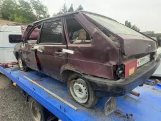 ВАЗ 21099 1996, ВАЗ 2109 1988, ВАЗ 21083 1997. ВАЗ 21099, 1996 г.в., цвет кузова: серебристо-зеленый, тип: легковой седан, VIN: XTA210990V2008855, гос. номер: Е653УМ95, номер кузова: XTA210990V2008855, объем двигателя: 1499 см³, мощность: 50 кВт / 68 л.с., экологический класс: не установлен. Ключи…