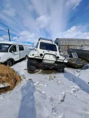 Трэкол-3929Д 2004 года выпуска, заводской номер машины 00000305, номер двигателя 6056995. Коробка передач и основной ведущий мост отсутствуют. Цвет белый, колесный движитель, мощность двигателя 51,1 кВт (70,3 л.с.), габариты 5330*2610*2930 мм. ПТС серия ВВ № 243468 от 20.10.2004 г. Техническое…
