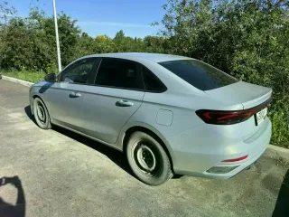 Geely Emgrand 2023, VIN LB3F31039PG026475.