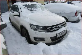 Volkswagen Tiguan 2012 года, 122 л.с., VIN: XW8ZZZ5NZDG100840