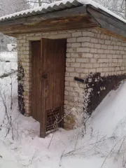 Овощехранилище 76,4 м² с участком 475 м², Кировская область нежилое здание с земельным участком. Здание овощехранилища, назначение - нежилое, площадь 76,4 кв. метра, этажность: 1, кадастровый номер: 43:03:310163:88. Земельный участок, категория земель: земли населенных пунктов, разрешенное…