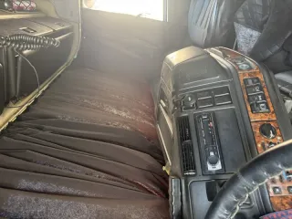 Volvo FH12 2000, полуприцеп 2РР30-AL18. Вольво FH12 2000, VIN не установлено. Марка, модель ТС: Volvo FH12. Идентификационный номер (VIN) не установлен. Категория ТС: С. Год изготовления 2000. Модель, номер двигателя не установлен. Шасси (рама): отсутствует. Кузов (кабина, прицеп) не установлен…