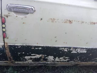 1/4 доли в праве на легковой автомобиль, марка: ВАЗ, модель: 21063, год изготовления: 1988, цвет: бежевый, VIN: ХТА210630К2108027, ПТС: 64 НВ 328094, модель двигателя: 2103, двигатель №: 5118926, кузов №: ХТА210630К2108027. Находится в долевой собственности, размер доли: 1/4