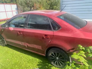 Volkswagen Polo 2014. Автомобиль Марка - Volkswagen; Модель – Polo; Год изготовления – 2014; VIN - XW8ZZZ61ZEG069109. Тех. описание: Автомобиль находится в рабочем состоянии, имеет кузовные повреждения левой стороны и заметный износ водительского сиденья. Признаков серьезного ДТП по представленным…