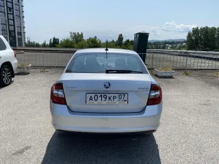 Skoda Rapid, 2019 год, VIN XW8AC2NH4KK128470, кузов XW8AC2NH4KK128470, цвет серебристый. Объем двигателя 1598 см³, мощность 110 л.с., экологический класс 5, тип кузова — легковой хэтчбек. Транспортное средство в залоге у ПАО «Совкомбанк».