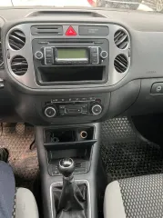Volkswagen Tiguan 2011 Volkswagen Tiguan, 2011 года выпуска, VIN: XW8ZZZ5NZBG107696. На имущество зарегистрировано ограничение (обременение) права: находится в залоге у АО «Авто Финанс Банк». Запрет на регистрационные действия Документ: 268084253/5961 от 16.12.2020, Сагитуллина Ирина Сергеевна…