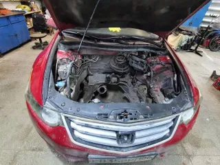 Honda Accord, 2008 года, 201 лс, 300000 км еще Легковой автомобиль: HONDA ACCORD, год изготовления: 2008, легковой седан, г/н: Е835РР186, цвет: красный, VIN: JHMCU26609C209346, ПТС 54 НТ 829469, СТС 99 58 795077 (Авто не на ходу)