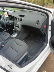 Peugeot 408, 2014 год выпуска, белый, VIN Z8T4D5FS9EM009703. На ходу, снят аккумулятор, царапина на водительской двери и небольшие царапины по кузову.