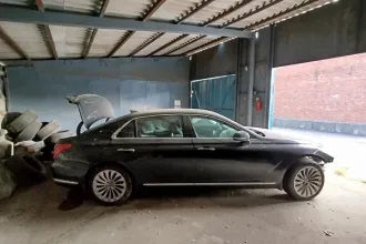 Genesis G90, 2017 автомобиль легковой Genesis G90, год изготовления 2017, идентификационный номер (VIN) XWEGG41DDH0000054, номер двигателя G6DN GA702805, кузов N XWEGG41DDH0000054, цвет кузова черный. Пробег: 0. Вид транспорта: легковой автомобиль. Объем двигателя: 3778. Год выпуска: 2017. Коробка…