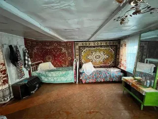 Жилой дом 48.3 кв.м и земельный участок 1777 кв.м, Самарская область. Адрес дома: Россия, Самарская область, Исаклинский район, село Ключи, улица Ленинская, дом 51. Кадастровый номер дома: 63:19:0206004:517. Земельный участок площадью 1777 +/- 15 кв.м расположен по адресу: Самарская область…