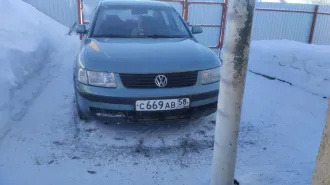 Volkswagen Passat 1998 года, цвет зеленый. VIN: WVWZZZ3BZWP405361, ПТС: 58 ММ 680275, госномер: С669АВ 58. Тип двигателя: бензиновый, номер: ADR412338, мощность 125 л.с. (91.9 кВт), объем 1781 куб. см. Кузов №: 405361, экологический класс: 01825, разрешенная максимальная масса 1350 кг. Техническое…