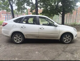Lada Granta 2021, легковой автомобиль.
