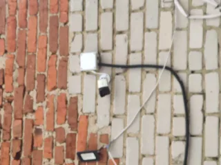 Восемь видеокамер цифровых HiWatch, смонтированных на стенах бывшего телятника. Ознакомление с имуществом по договоренности в месте его нахождения: Владимирская область, Кольчугинский район, деревня Павловка.