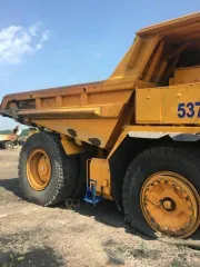 БелАЗ-75589 2022 года, VIN Y3B75589JN0000537. Самосвал карьерный, категория А III. Год изготовления 2022. Модель двигателя 12М33, номер 39211.000980. Цвет кузова желтый. Мощность двигателя 900 кВт, рабочий объем 39200 см³. Паспорт самоходной машины RU CB 720169 от 06.05.2022. Свидетельство о…