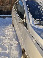 Hyundai Solaris 2011 года, седан. Госномер С349СК124, VIN Z94CU41CABR041808, номер кузова Z94CU41CABR041808, номер двигателя BW266971, цвет серебристый. Объем двигателя 1396 см³, мощность 107 л.с. Рабочее состояние не проверялось, имеет повреждения переднего бампера, задний бампер отсутствует…