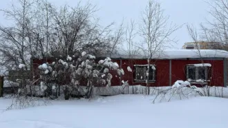 Вагон-дом А60, Вагон АПВО, Дом-вагон, расположенные по адресу: Республика Саха (Якутия), г. Мирный, ул. Советская, земельный участок 7в