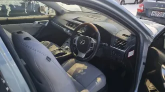 Lexus CT 200h Hybrid 2012 года, кузов ZWA102103940. Автомобиль 2012 года выпуска, мощность 124 л.с., пробег 91 860 км, передний привод, автоматическая коробка передач. Осмотр и ознакомление с документами по предварительной договоренности: arbitr.ram@mail.ru, 8-910-645-71-49.