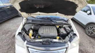 Chrysler Voyager Limited, 2011 года, 283 лс, 246070 км, легковой автомобиль, марка: Chrysler Grand, модель: Voyager Limited, год изготовления: 2011 г.в., цвет: Белый, VIN: 2A4PS6DG3BR785622, ПТС: 77УР925157, г/н: М497КА977, разрешенная максимальная масса: 2690, масса без нагрузки: 2215, вид…