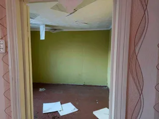 Доля дома 62.3 м² и участок 1592 м² в Курганской области. 8/10 доли дома и 8/10 доли земельного участка в Курганской обл. 8/10 долей в праве собственности (совместная собственность супругов) на жилой дом площадью 62.3 кв.м. с кадастровым номером 45:11:000000:3947 и 8/10 долей в праве собственности…