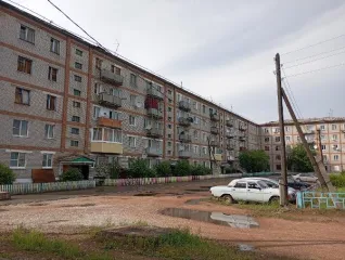 Квартира 56,2 кв.м. на 5 этаже пятиэтажного кирпичного дома по адресу: 671325, Республика Бурятия, Заиграевский район, с. Новая Брянь, ул. Пирогова, д. 6, кв. 52. Год постройки 1983, фундамент бутобетонный, перекрытия железобетонные. Кадастровый номер 03:06:190130:286, кадастровая стоимость…