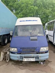 IVEСО 35E, 1998 года выпуска. Автомобиль грузовой, марка: IVECO, модель: 35E, VIN: ZCFC3580105166466, гос. рег. номер: Р138ВС47, год изготовления: 1998.