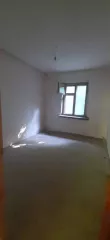 Жилой дом – 2 этажа, 5 комнат, общей площадью 177,50 кв.м., кадастровый номер: 23:33:1503001:680. Земельный участок общей площадью 880,00 кв.м., кадастровый номер 23:33:1503001:169 по адресу: Краснодарский край, Туапсинский район, с. Ольгинка, мкр. Кубань, д. 5, залог в пользу RNKB Bank (PJSC).