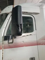 Freightliner CL120, 2002 и полуприцеп НАРКО, 1995 Продажа грузового автомобиля (сцепка) <p>Грузовой автомобиль FREIGHTLINER CL120 год выпуска 2002, мощность двигателя л\с 430 VIN 1FUJA6CG73LK74160 и Полуприцеп с бортовой платформой, цвет синий, НАРКО год выпуска 1995 г., VIN YF104ST3ASF013585…