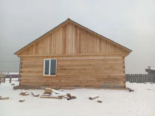 Земельный участок 1193 кв.м и дом 98.4 кв.м по адресу: Российская Федерация, Республика Тыва, Улуг Хемский район, с. Ийи Тал, ул. Малчын, 24/2. Кадастровые номера: земельный участок - 17:13:0301009:384, жилой дом - 17:13:0301009:394.