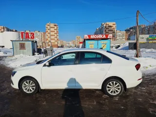 SKODA RAPID 2022. Легковой автомобиль SKODA RAPID VIN: XW8AC6NH4NK116864, 2022 г.в. (в залоге у ПАО "Сбербанк"). Требуется проведение сервиса, замены элемента питания в ключе, функция аварийного вызова работает с ограничениями.