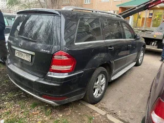 Mercedes-Benz GL 350 CDI 4MATIC 2011 года, 224 л.с., полный привод, АКПП. Пробег ориентировочный, около 250000 км. VIN WDC1648221A771700. Автомобиль снят с учета, отсутствуют ключи и документы.