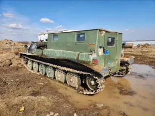 Экскаватор гусеничный Hyundai R300LC-9SH, заводской номер HHKHZ808LE0000183, 2014 год выпуска, госномер 58 УЕ 9248 (63 СВ 9366). Экскаватор гусеничный Hyundai R300LC-9S, заводской номер HHKHZ810LE0001178, 2014 год выпуска, госномер 58 УЕ 9241 (63 СВ 9362). Трактор ДТ-75 ДЕРС2 с буровой установкой…