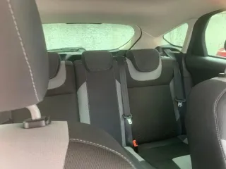 Ford Focus 2013 года выпуска. Пробег 268 км. Объем двигателя 1999 см³, мощность 149.6 л.с. Коробка передач робот. Государственный регистрационный знак M 161 MB 702. VIN номер X9FKXXEEBKDU87899. Экологический класс пятый.