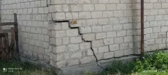 Нежилое здание - птицефабрика, лит. А, общей площадью 1242,3 кв.м, кадастровый номер 06:01:0900001:1635; Нежилое здание - птичник, лит. Г1, общей площадью 1224,6 кв.м, кадастровый номер 06:01:0900001:1889; Земельный участок. Категория земель: Земли населённых пунктов, виды разрешенного…