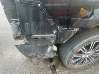 Lexus LX 570 VIN: JTJHY00WX04279138
