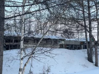 Овощехранилище Нежилое помещение, расположенное по адресу: Республика Бурятия, Северо-Байкальский р-н, п.Нижнеангарск, ВГСО. Назначение: Овощехранилище, площадь: общая 456,4 кв.м., Кадастровый номер: 03:17:000000:505. 
Кадастровый номер: 03:17:000000:505 
