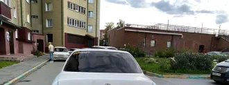 Toyota Corolla 1995, автомобиль Toyota Corolla, 1995 года выпуска, VIN: отсутствует, государственный регистрационный знак: О758РС154, цвет: белый.