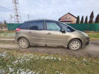 Citroen C4 Picasso 2008 года выпуска, VIN VF7UDRFJH45335696.