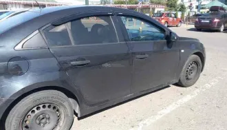 Chevrolet Cruze 2012, марки ШЕВРОЛЕ КРУЗ, год выпуска: 2012, идентификационный номер (VIN): XUFJA696JC3050821, цвет кузова: черный, модель, кузов номер: XUFJA696JC3050821, гос. регистрационный номер: Е099МО777, Москва, Зеленоград, д. 3, стр. 1. Обременение: залог в пользу ПАО АКБ «РБК», запрет на…