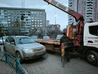 Subaru Forester 2011 года выпуска, универсал, цвет серебристый, государственный регистрационный знак О625НВ124, VIN JF1SHJLW4BG250121. Б/У. Адрес: Красноярский край, г. Красноярск, ул. Гусарова, д. 77/2.