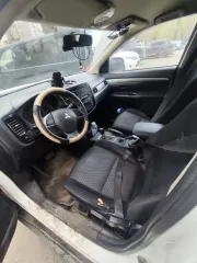 Mitsubishi Outlander 2013 автомобиль марки MITSUBISHI модель Outlander 2013 г.в. VIN-номер JMBXTGF2WDZ014967 ознакомление с имуществом осуществляется по адресу: г. Москва, ул. Октябрьская, д. 11 в рабочие дни в период представления заявок на участие в торгах, предварительно записавшись по телефону…