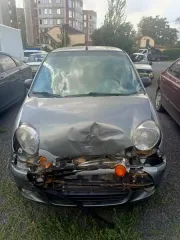 Daewoo Matiz 2014 года, регистрационный номер М813КК/761, VIN XWB4A11EDEA551580, цвет темно-серый. Состояние с признаками эксплуатации, имеются видимые дефекты и механические повреждения, возможны скрытые повреждения и дефекты.