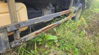 Gaz c41r92 2019 ГАЗ C41R92, 2019 года грузовой автомобиль, марка: ГАЗ, модель: C41R92, год изготовления: 2019 г.в., г/н: Х624НМ125, кузов №: A21R22K0110412 Требуется замена лобового стекла. 2. Сквозная коррозия на кабине над лобовым стеклом. 3. Имеются очаги ржавчины рамы. 4. Отсутствует…