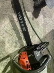 Бензопилы Carver и Huter, Красноярский край. Бензопила Carver, бензопила HUTER, комплектность и состояние не проверялось. Находится Красноярский край, г. Ачинск.